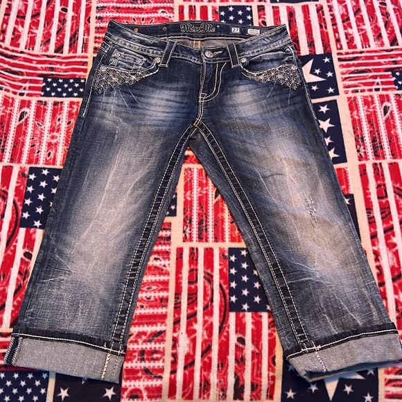 Miss Me Signature Cuffed Capri Size 27 - Picture 3 of 4